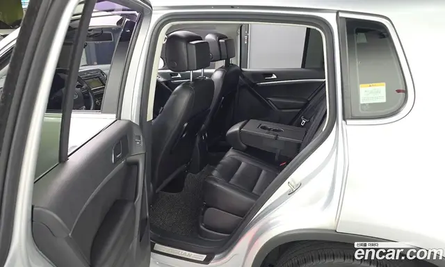 Volkswagen Tiguan 2012 2.0 автомат (гидро), миниатюра 11