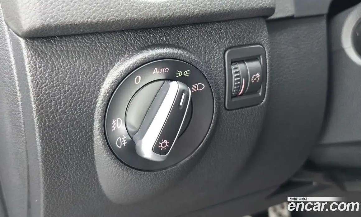 Volkswagen Tiguan 2012 2.0 автомат (гидро), фото 16