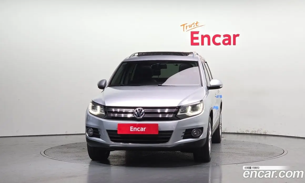 Volkswagen Tiguan 2012 2.0 автомат (гидро), фото 3