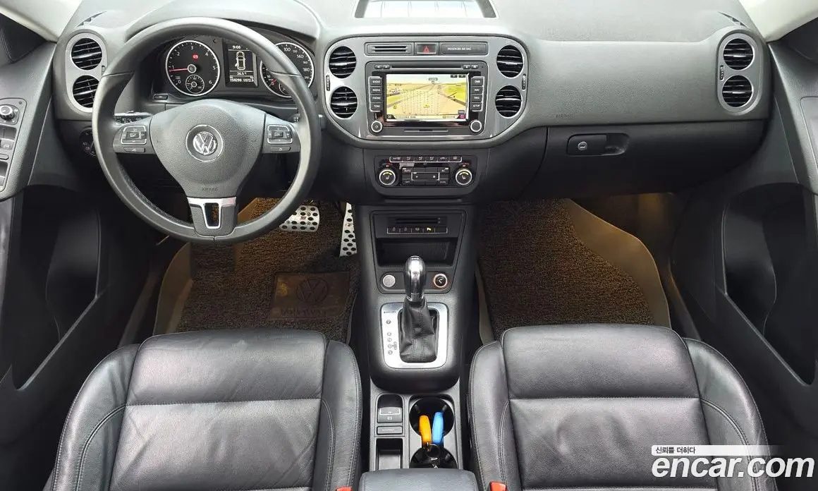 Volkswagen Tiguan 2012 2.0 автомат (гидро), фото 7