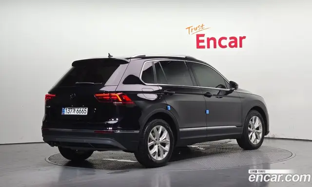 Volkswagen Tiguan 2018 2.0 автомат (гидро), миниатюра 2 Volkswagen Tiguan 2018 2.0 автомат (гидро), миниатюра 2