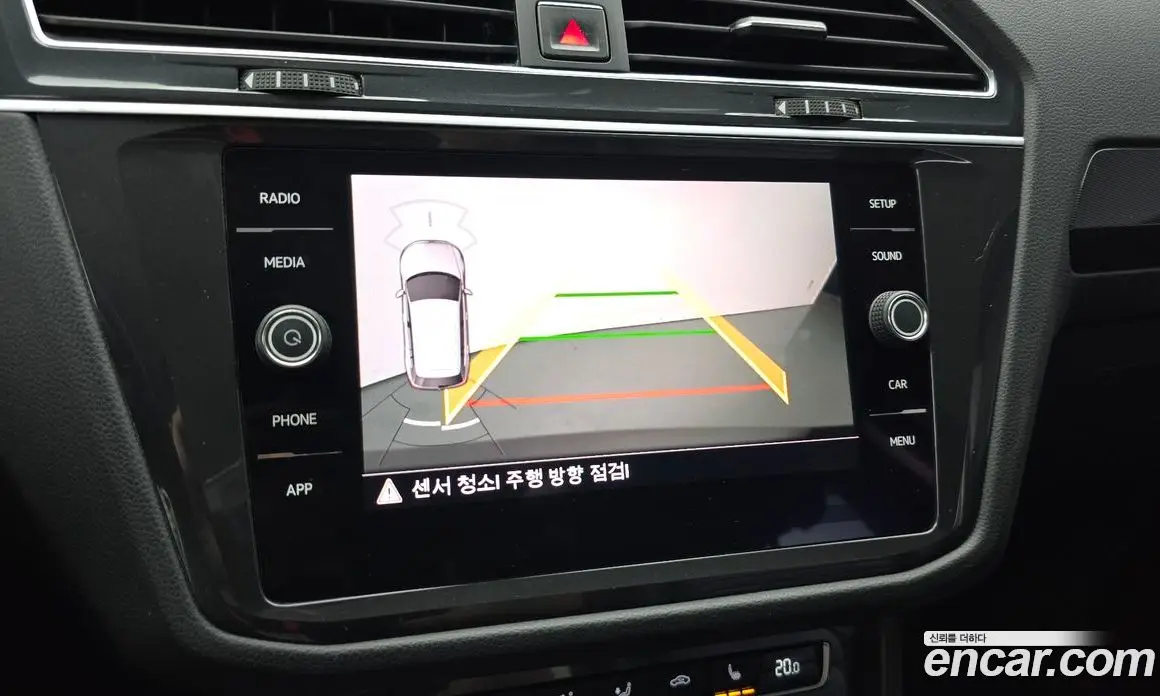 Volkswagen Tiguan 2018 2.0 автомат (гидро), фото 17 Volkswagen Tiguan 2018 2.0 автомат (гидро), фото 17