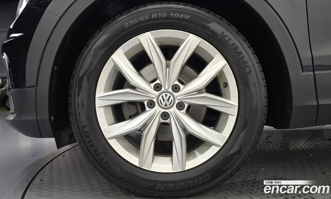 Volkswagen Tiguan 2018 2.0 автомат (гидро), фото 5 Volkswagen Tiguan 2018 2.0 автомат (гидро), фото 5