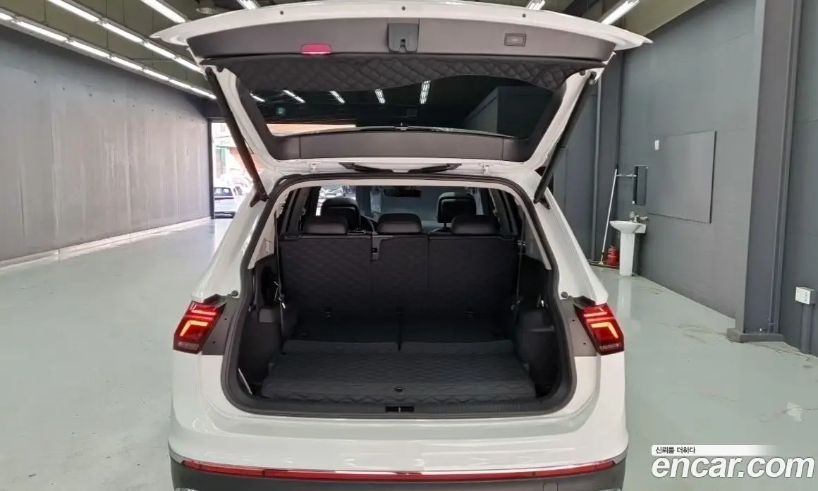 Volkswagen Tiguan 2022 2.0 автомат (гидро), фото 12