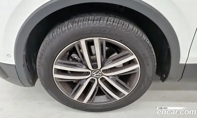 Volkswagen Tiguan 2022 2.0 автомат (гидро), миниатюра 6