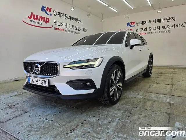 Volvo V60, 2021, 73 343 км