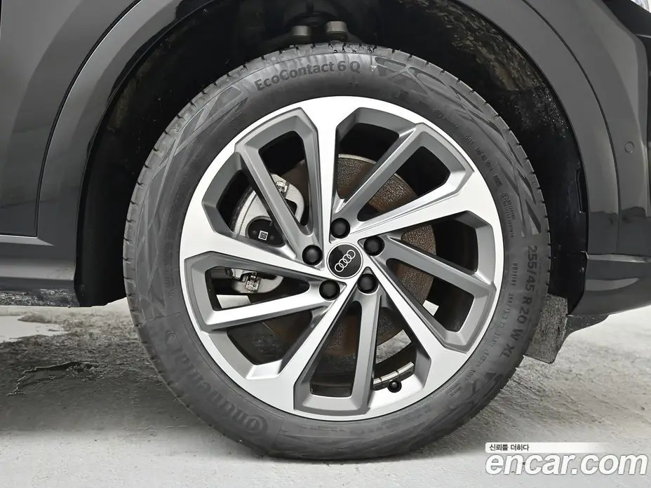 Audi Q5 2025 2.0 автомат (гидро), фото 5