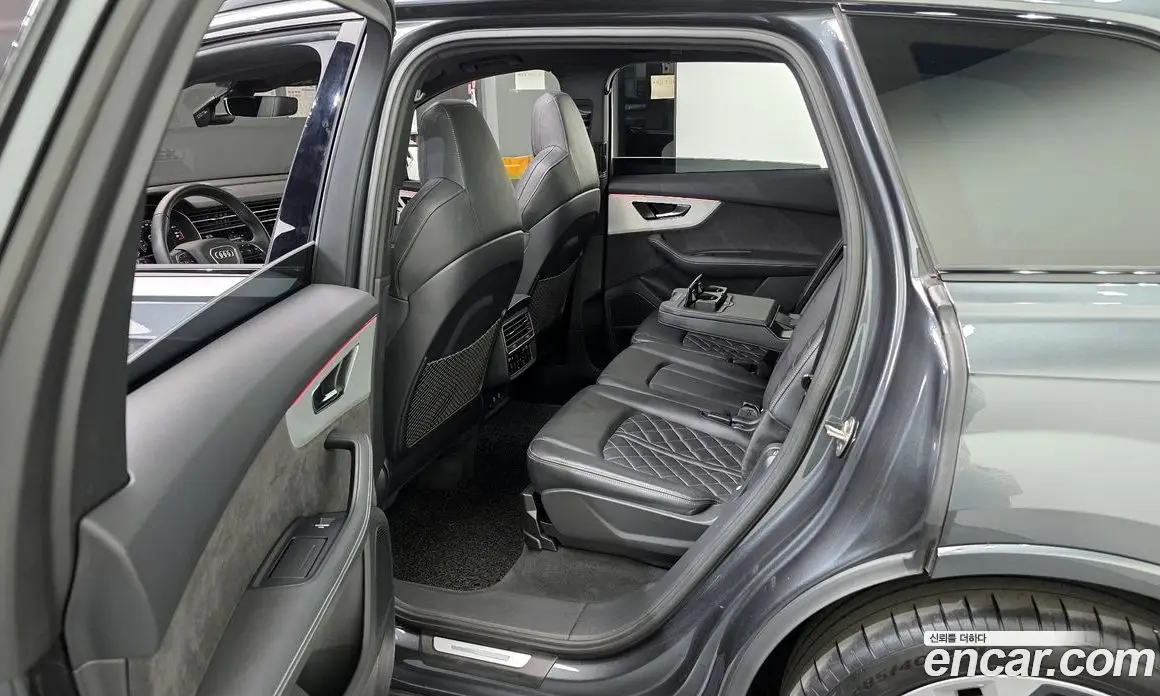 Audi Q7 2022 3.0 автомат (гидро), фото 11