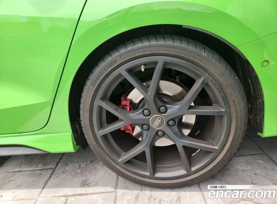 Audi RS3 2025 2.5 автомат (гидро), фото 6 Audi RS3 2025 2.5 автомат (гидро), фото 6
