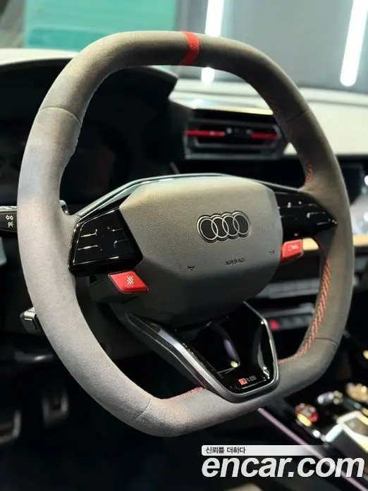 Audi RS3 2025 2.5 автомат (гидро), фото 8 Audi RS3 2025 2.5 автомат (гидро), фото 8