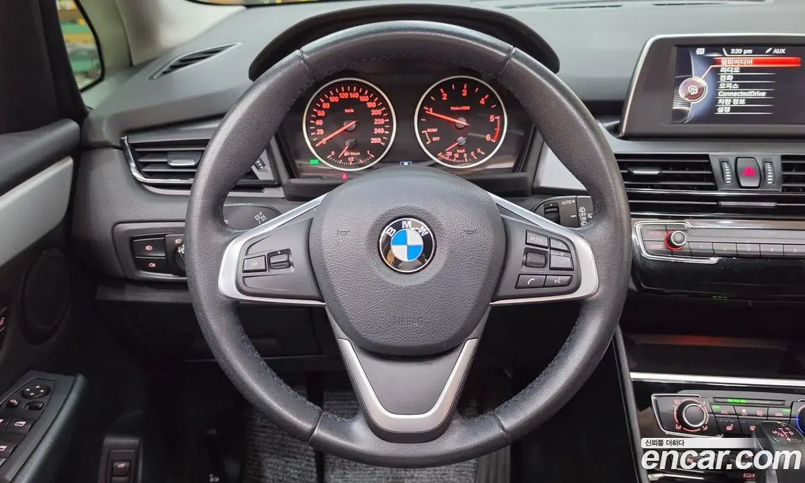 BMW 2 серия 2015 2.0 автомат (гидро), фото 12 BMW 2 серия 2015 2.0 автомат (гидро), фото 12