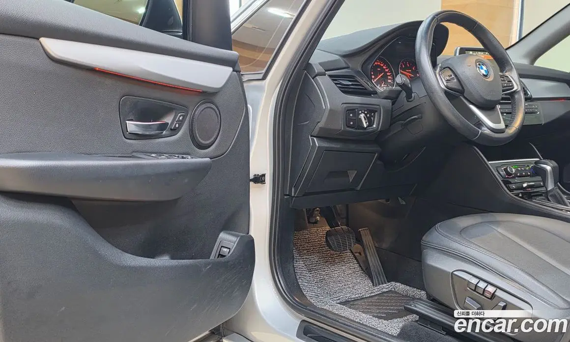 BMW 2 серия 2015 2.0 автомат (гидро), фото 16 BMW 2 серия 2015 2.0 автомат (гидро), фото 16