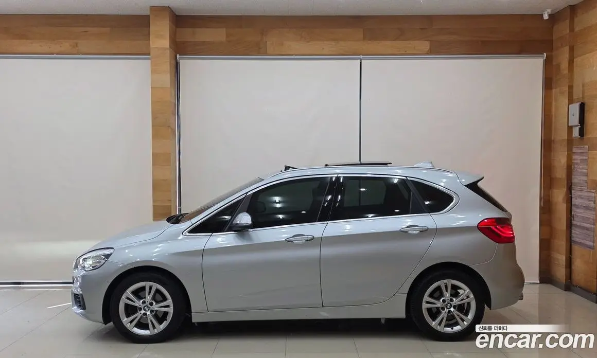 BMW 2 серия 2015 2.0 автомат (гидро), фото 5 BMW 2 серия 2015 2.0 автомат (гидро), фото 5