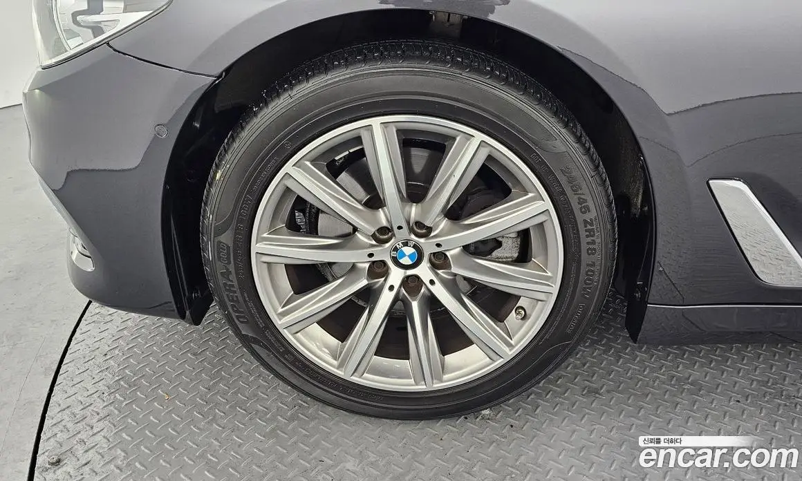 BMW 5 серия 2018 2.0 автомат (гидро), фото 5
