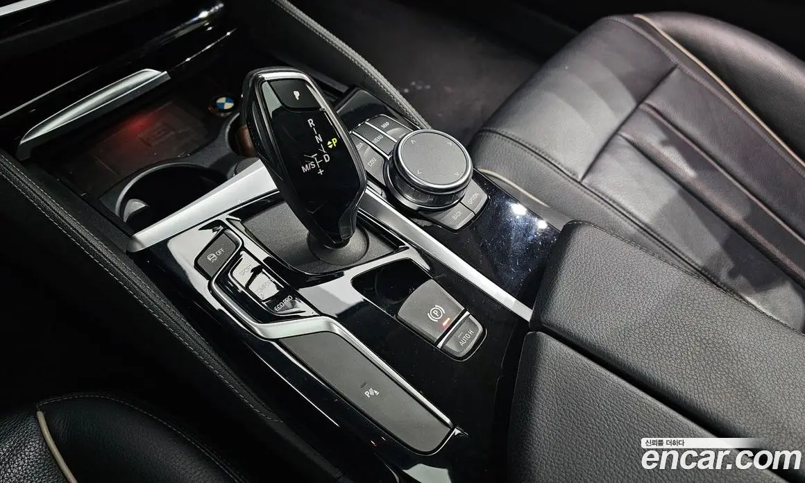 BMW 5 серия 2018 2.0 автомат (гидро), фото 9