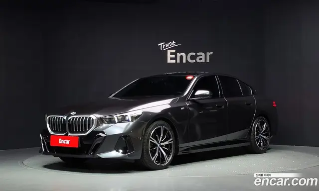 BMW 5 серия, 2024, 5 928 км