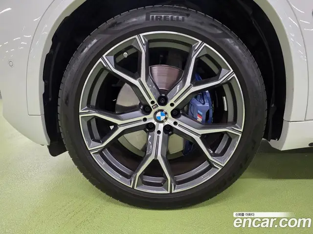 BMW X5 2024 3.0 автомат (гидро), миниатюра 8