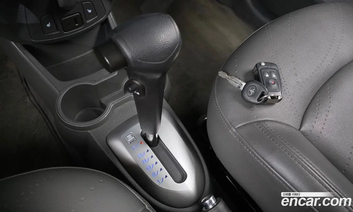 Chevrolet Spark 2013 1.0 автомат (гидро), фото 9