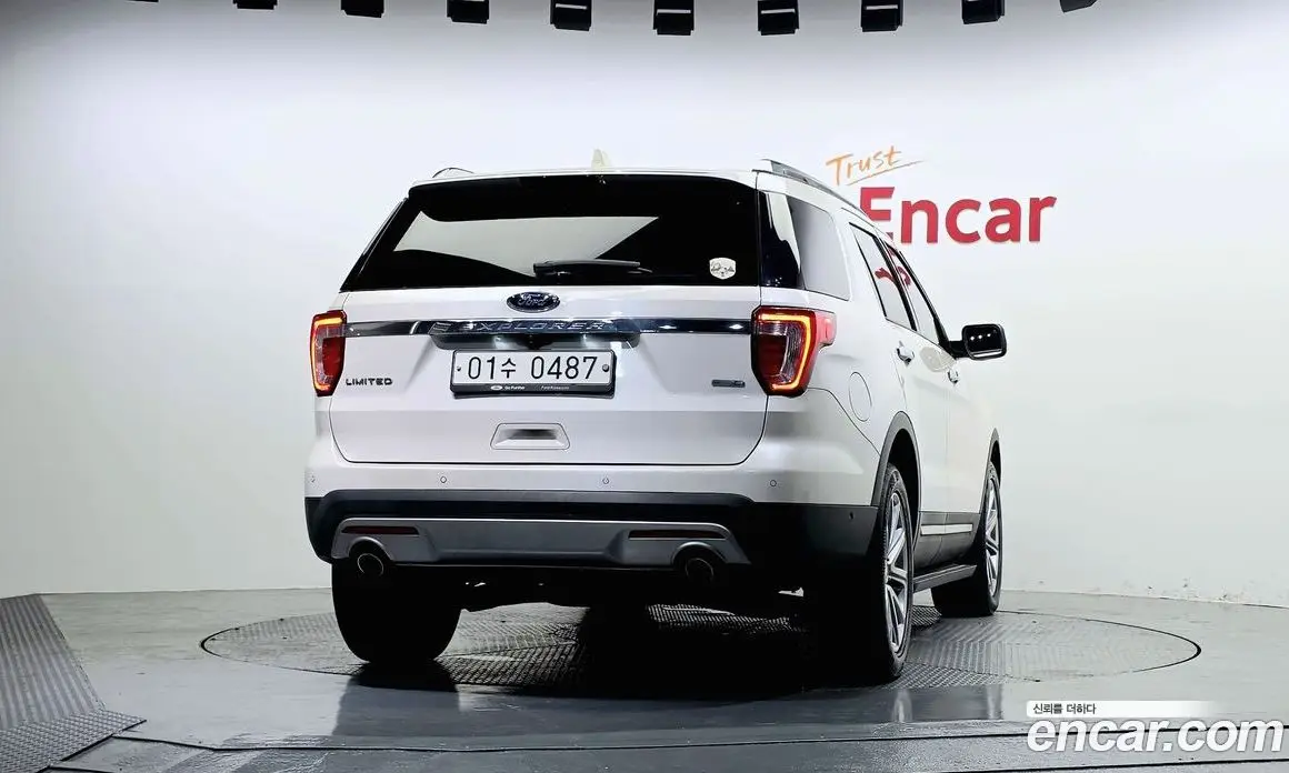 Ford Explorer 2016 2.3 автомат (гидро), фото 4 Ford Explorer 2016 2.3 автомат (гидро), фото 4