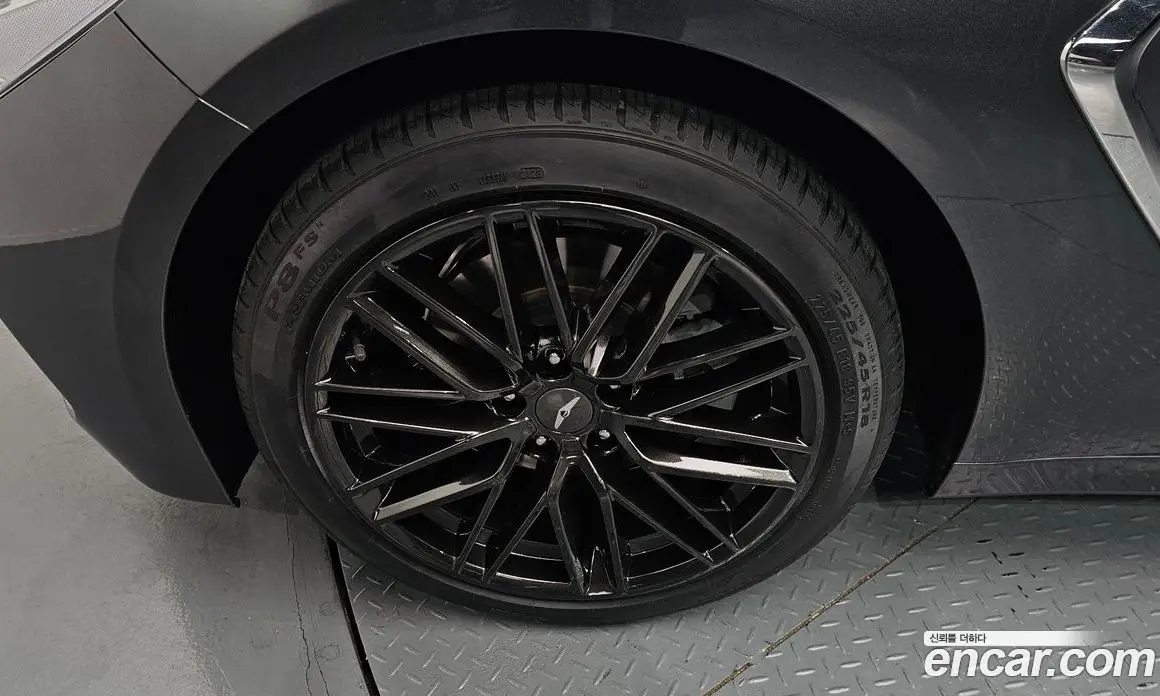 Genesis G70 2019 2.0 автомат (гидро), фото 5