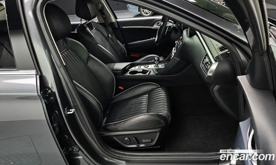 Genesis G70 2019 2.0 автомат (гидро), фото 10