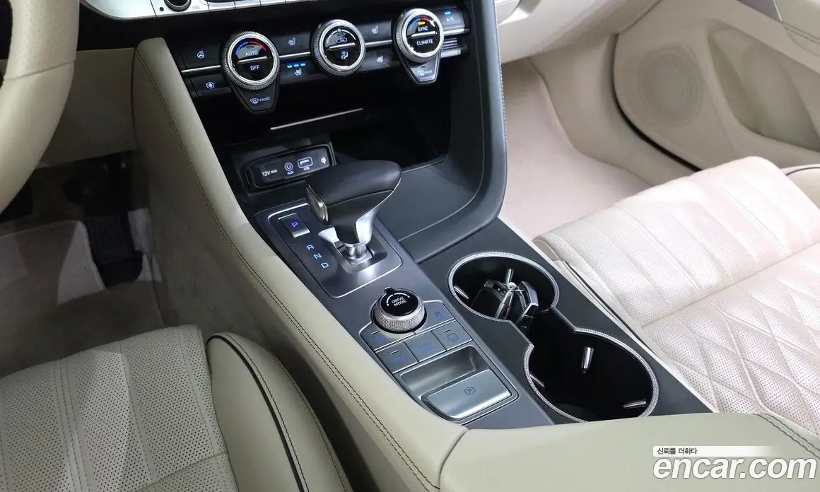 Genesis G70 2020 2.0 автомат (гидро), фото 9 Genesis G70 2020 2.0 автомат (гидро), фото 9