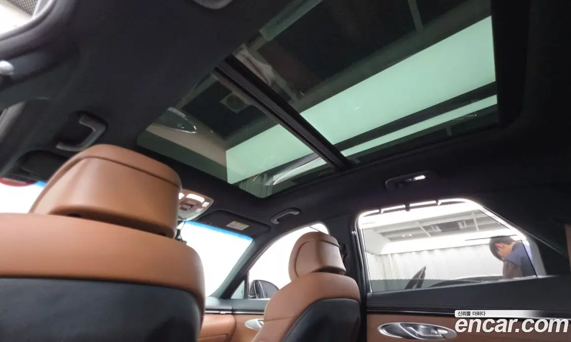 Genesis GV70 2022 2.5 автомат (гидро), фото 18 Genesis GV70 2022 2.5 автомат (гидро), фото 18