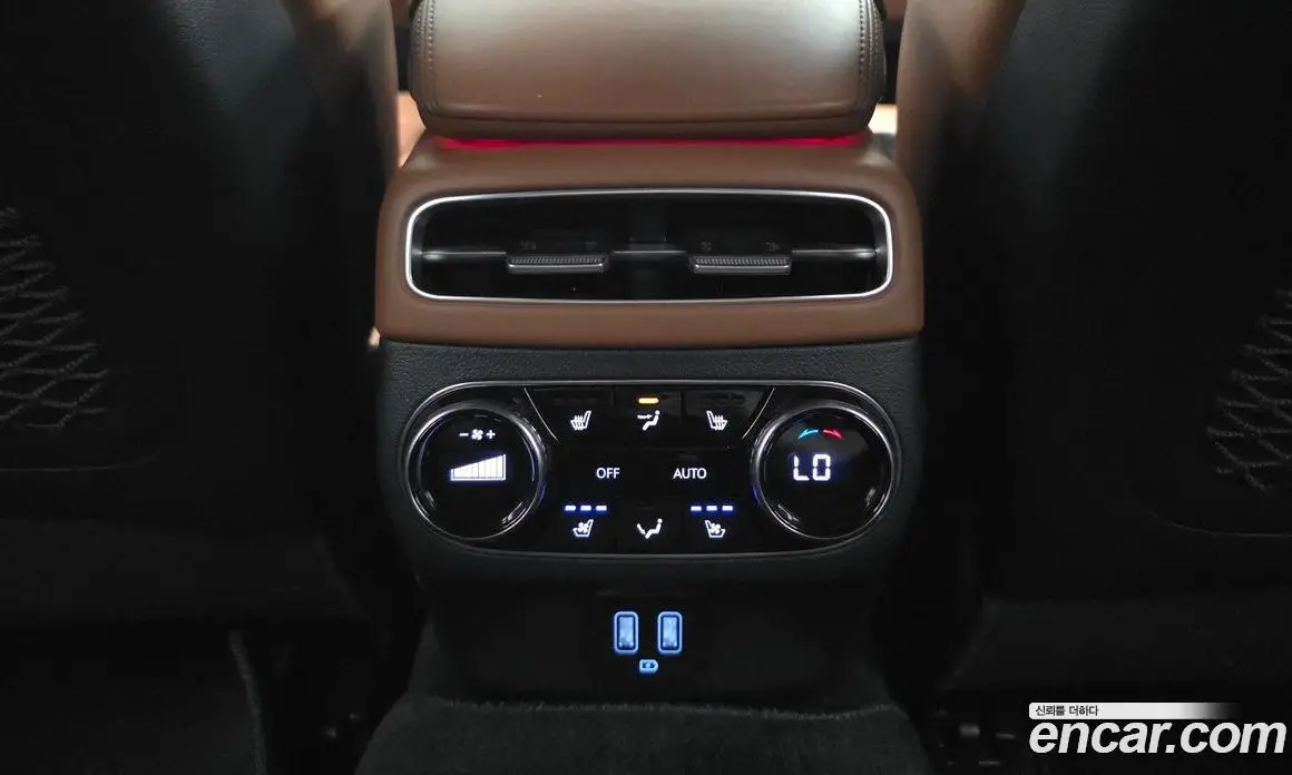 Genesis GV70 2022 2.5 автомат (гидро), фото 19 Genesis GV70 2022 2.5 автомат (гидро), фото 19