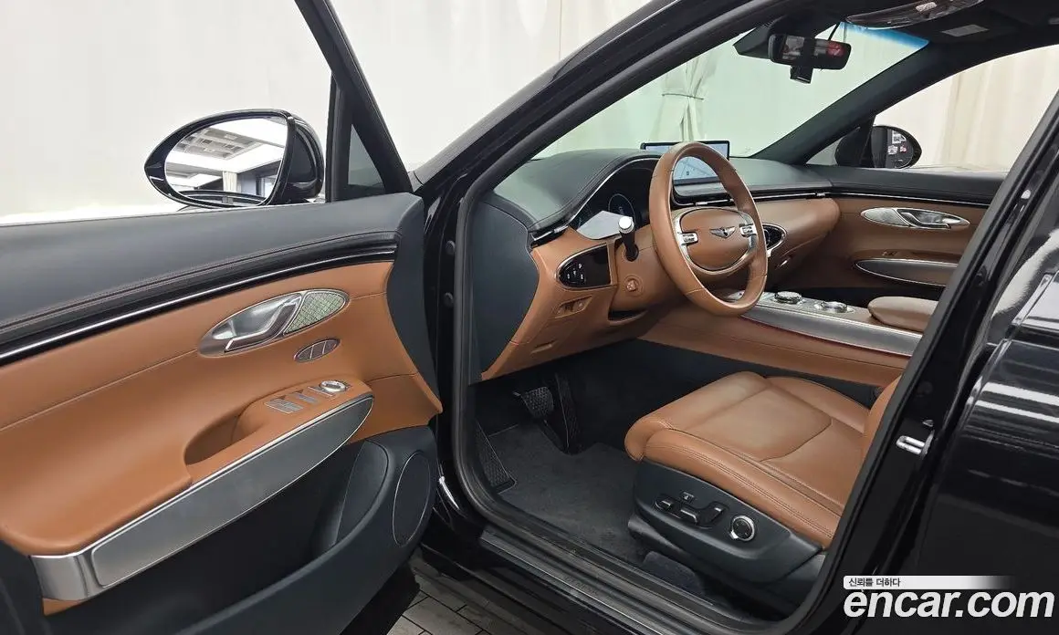 Genesis GV70 2022 2.5 автомат (гидро), фото 10 Genesis GV70 2022 2.5 автомат (гидро), фото 10