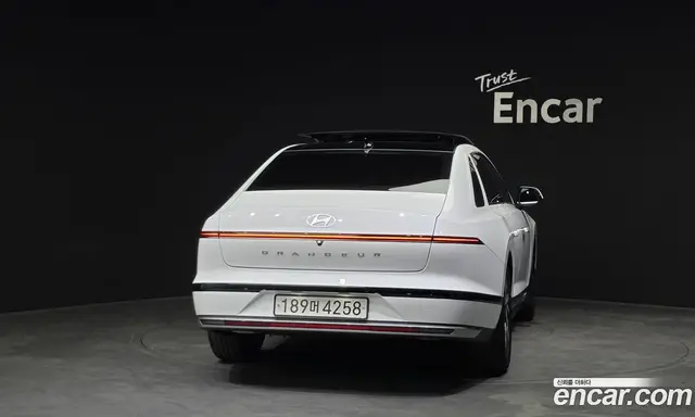 Hyundai Grandeur 2023 1.6 автомат (гидро), миниатюра 4