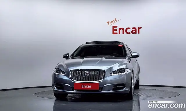 Jaguar XJ 2014 3.0 автомат (гидро), миниатюра 3