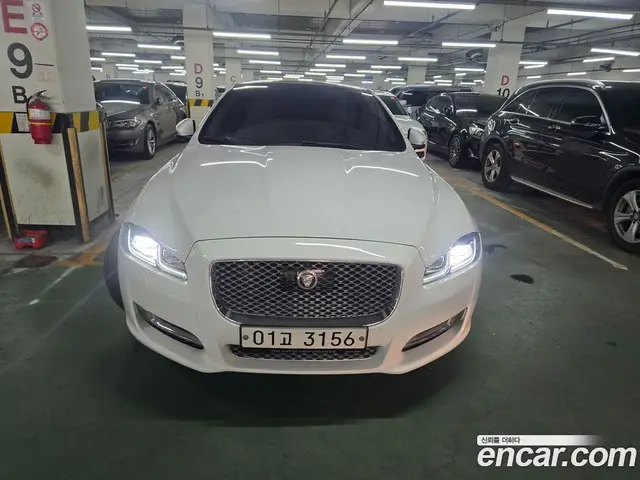 Jaguar XJ, 2016, 144 199 км