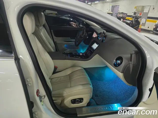 Jaguar XJ 2016 3.0 автомат (гидро), миниатюра 5