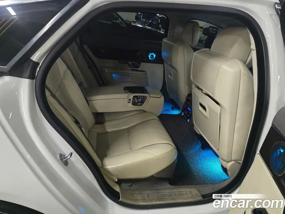 Jaguar XJ 2016 3.0 автомат (гидро), фото 6