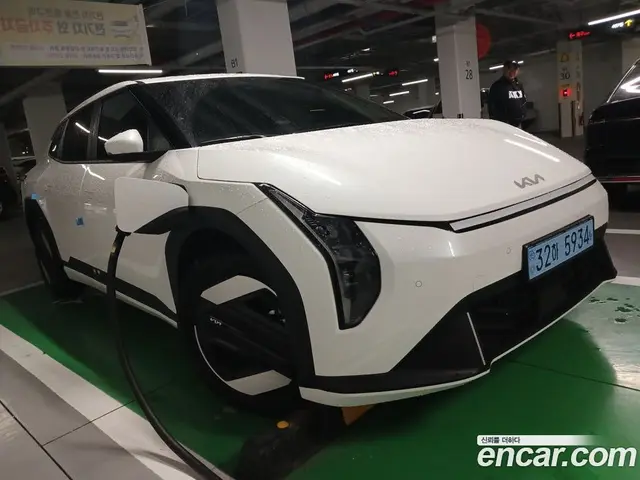 Kia EV4, 2025, 3 321 км