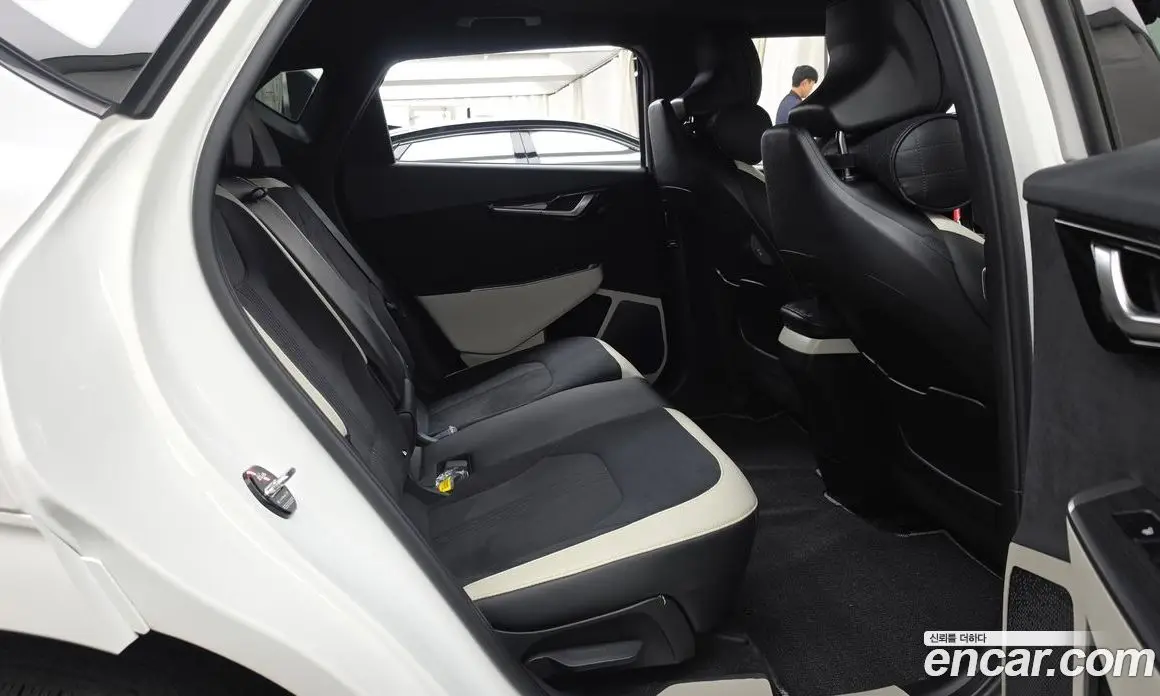 Kia EV6 2023 0.1 автомат (гидро), фото 12 Kia EV6 2023 0.1 автомат (гидро), фото 12