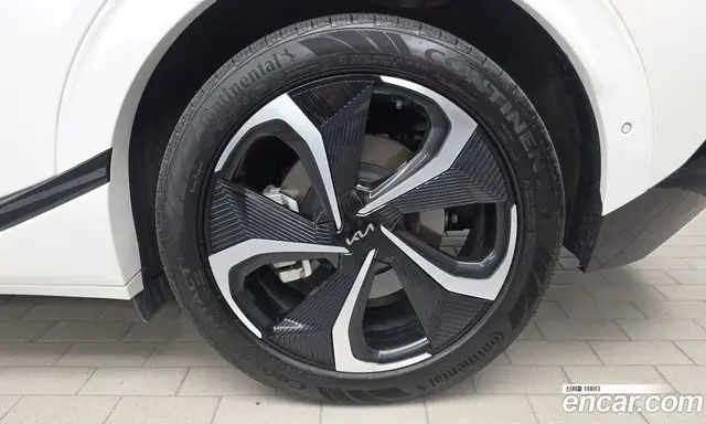 Kia EV6 2023 0.1 автомат (гидро), миниатюра 5 Kia EV6 2023 0.1 автомат (гидро), миниатюра 5