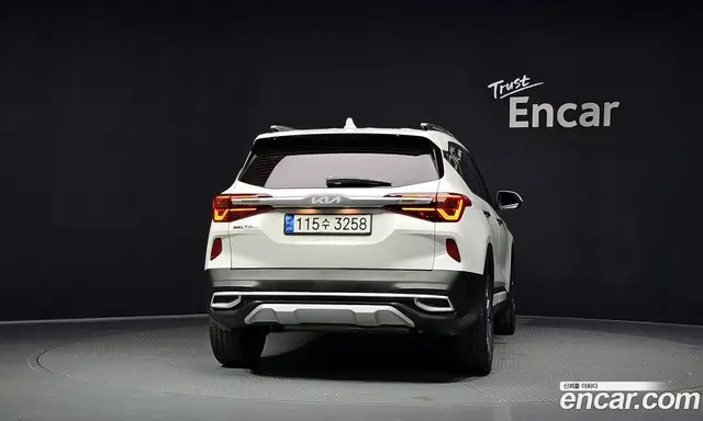 Kia Seltos 2021 1.6 автомат (гидро), миниатюра 4