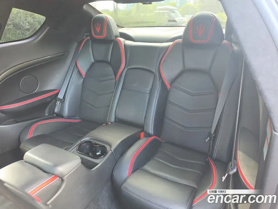 Maserati GranTurismo 2018 4.7 автомат (гидро), фото 18