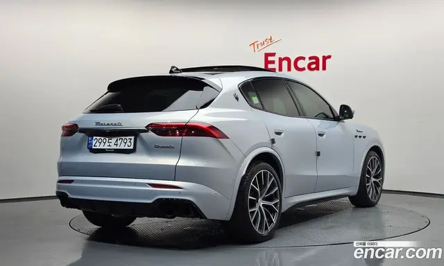 Maserati Grecale 2023 2.0 автомат (гидро), миниатюра 2