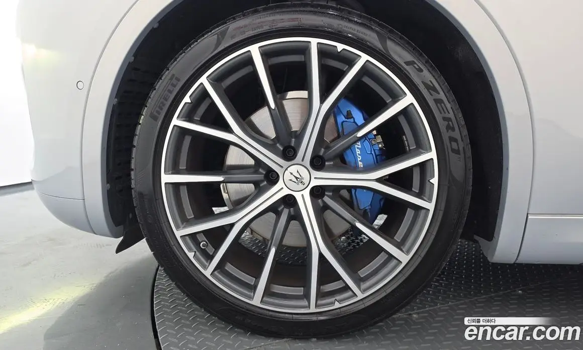 Maserati Grecale 2023 2.0 автомат (гидро), фото 5