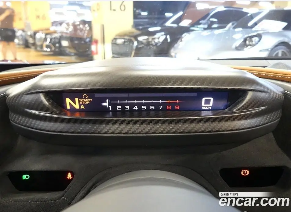 McLaren 720S 2020 4.0 автомат (гидро), фото 13