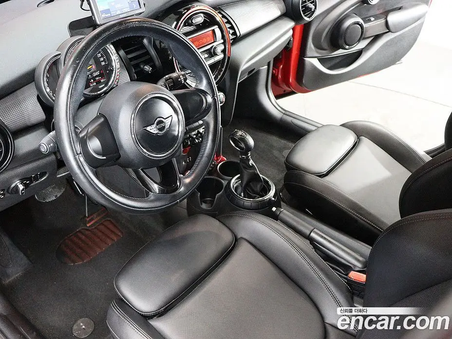 Mini Cooper 2016 1.5 автомат (гидро), фото 18 Mini Cooper 2016 1.5 автомат (гидро), фото 18