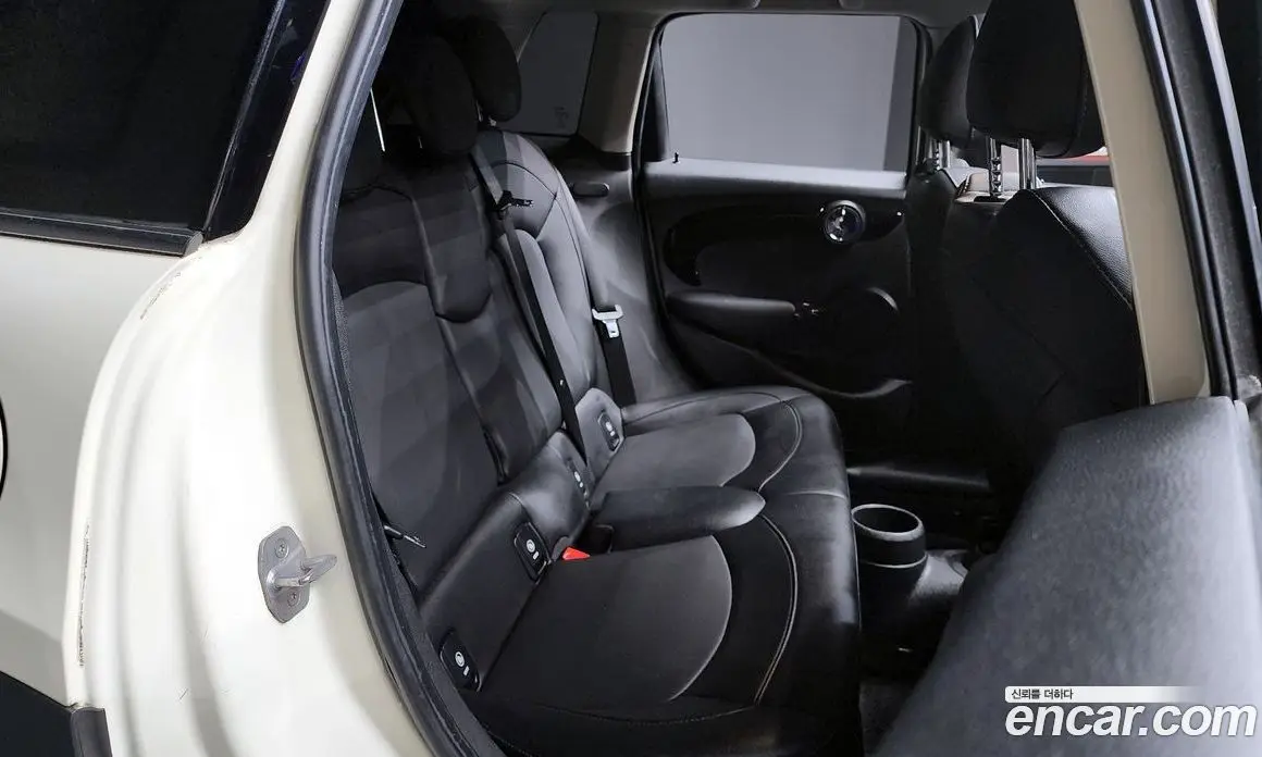 Mini Cooper 2018 1.5 автомат (гидро), фото 12 Mini Cooper 2018 1.5 автомат (гидро), фото 12