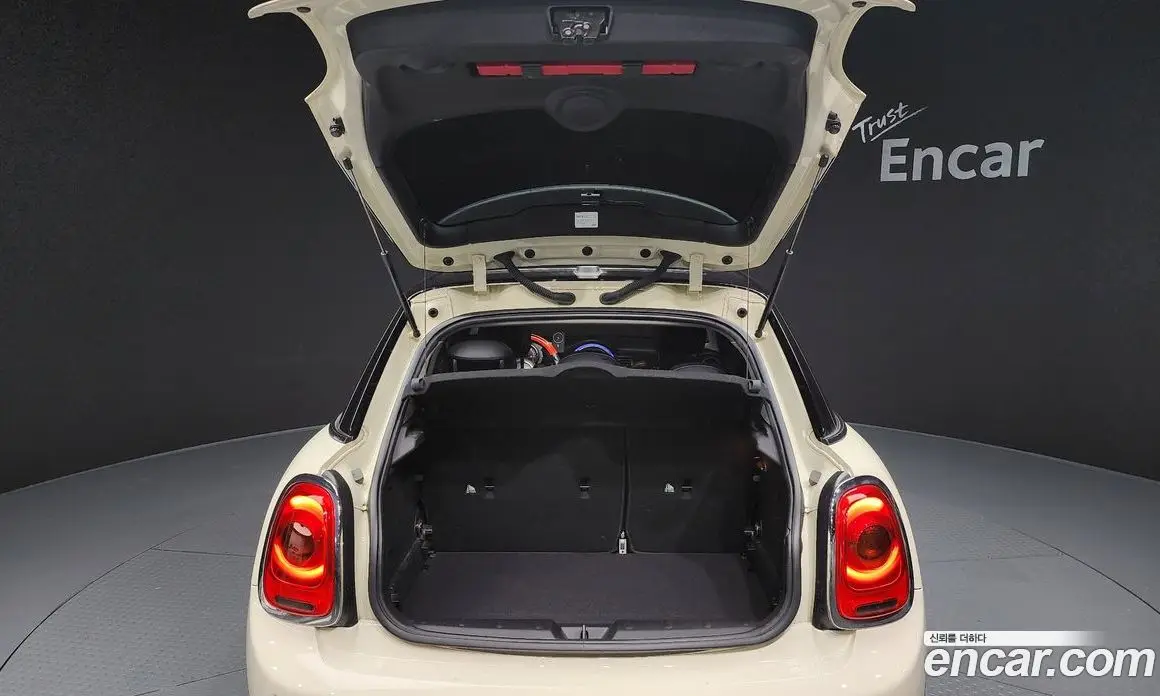Mini Cooper 2018 1.5 автомат (гидро), фото 20 Mini Cooper 2018 1.5 автомат (гидро), фото 20