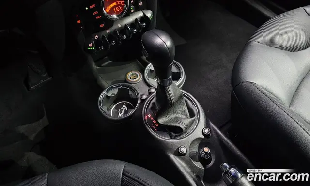 Mini Coupe 2012 1.6 автомат (гидро), миниатюра 9