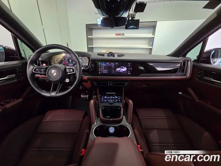 Porsche Cayenne 2025 4.0 автомат (гидро), фото 16 Porsche Cayenne 2025 4.0 автомат (гидро), фото 16