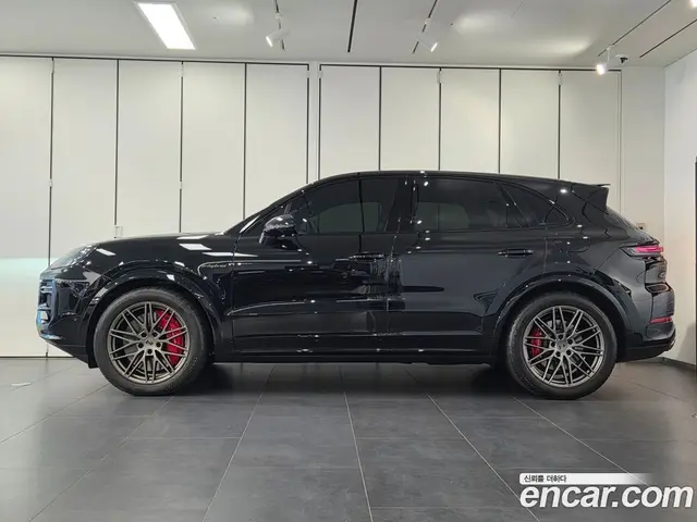 Porsche Cayenne 2025 4.0 автомат (гидро), миниатюра 6 Porsche Cayenne 2025 4.0 автомат (гидро), миниатюра 6