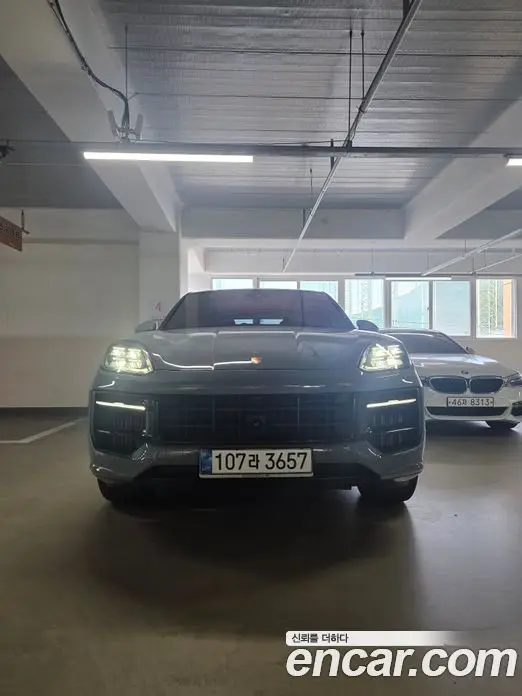 Porsche Cayenne, 2025, 9 015 км