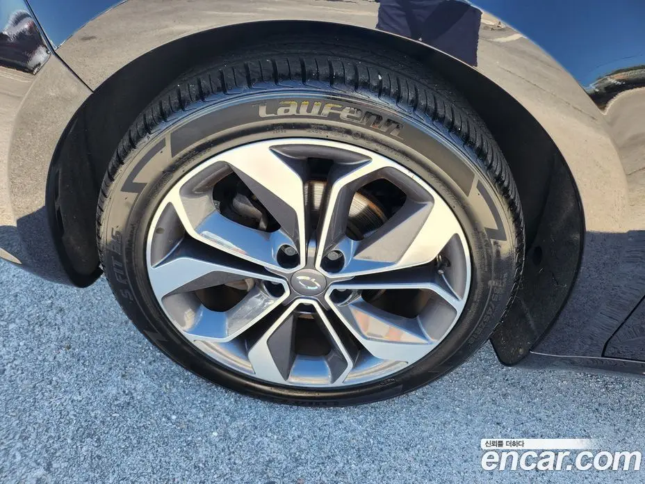 Renault (Samsung) SM6 2018 2.0 автомат (гидро), фото 18 Renault (Samsung) SM6 2018 2.0 автомат (гидро), фото 18